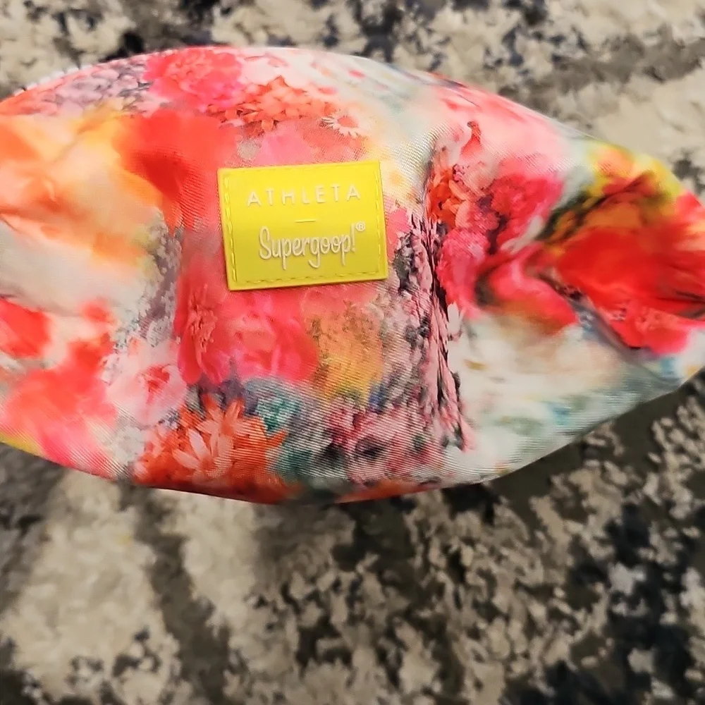 Athleta Supergoop Cosmetic Bag